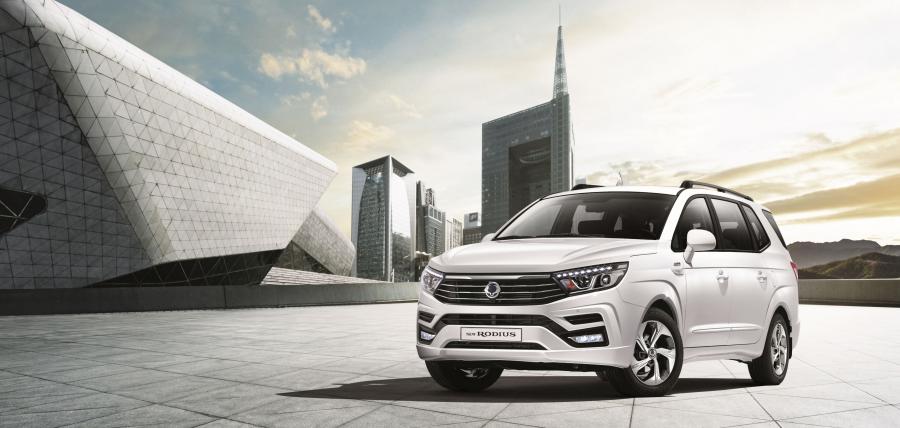  SsangYong Rodius 2018 года  (EU) (фото 2 из 10)
